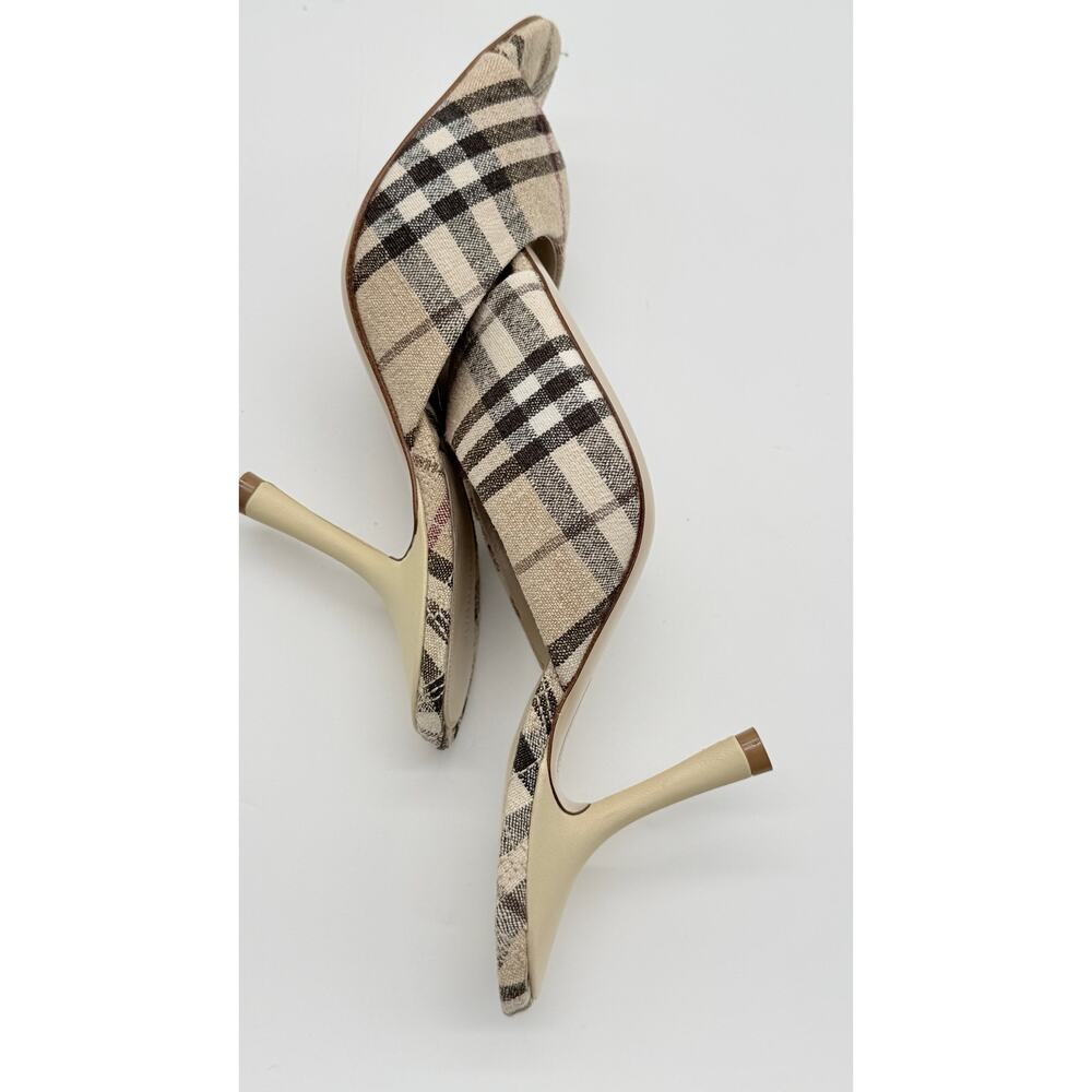 Burberry Women's Check Mews Sandals SZ:37 - Picture 16 of 16